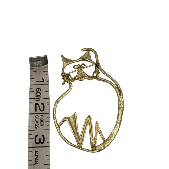 Abstract gold cat brooch - Picture 3 of 3